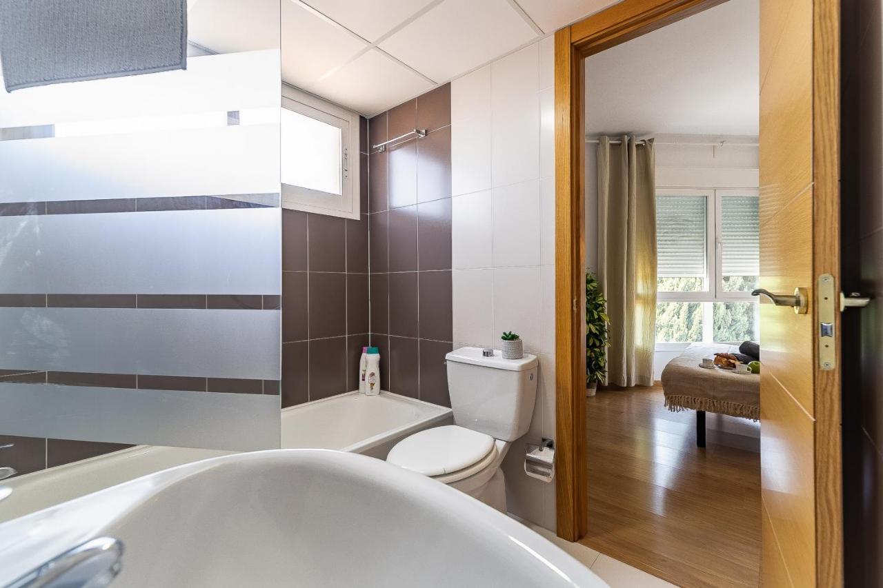 Modern Beach Apartment Valparaiso With Parking Malaga Bagian luar foto