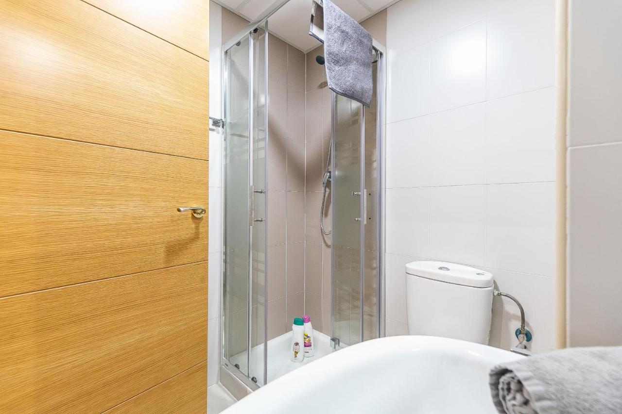 Modern Beach Apartment Valparaiso With Parking Malaga Bagian luar foto